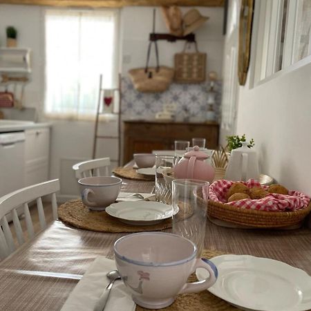 Charming Air-Conditioned One-Bedroom 150M From Cavaliere Beach 르 라방두 외부 사진