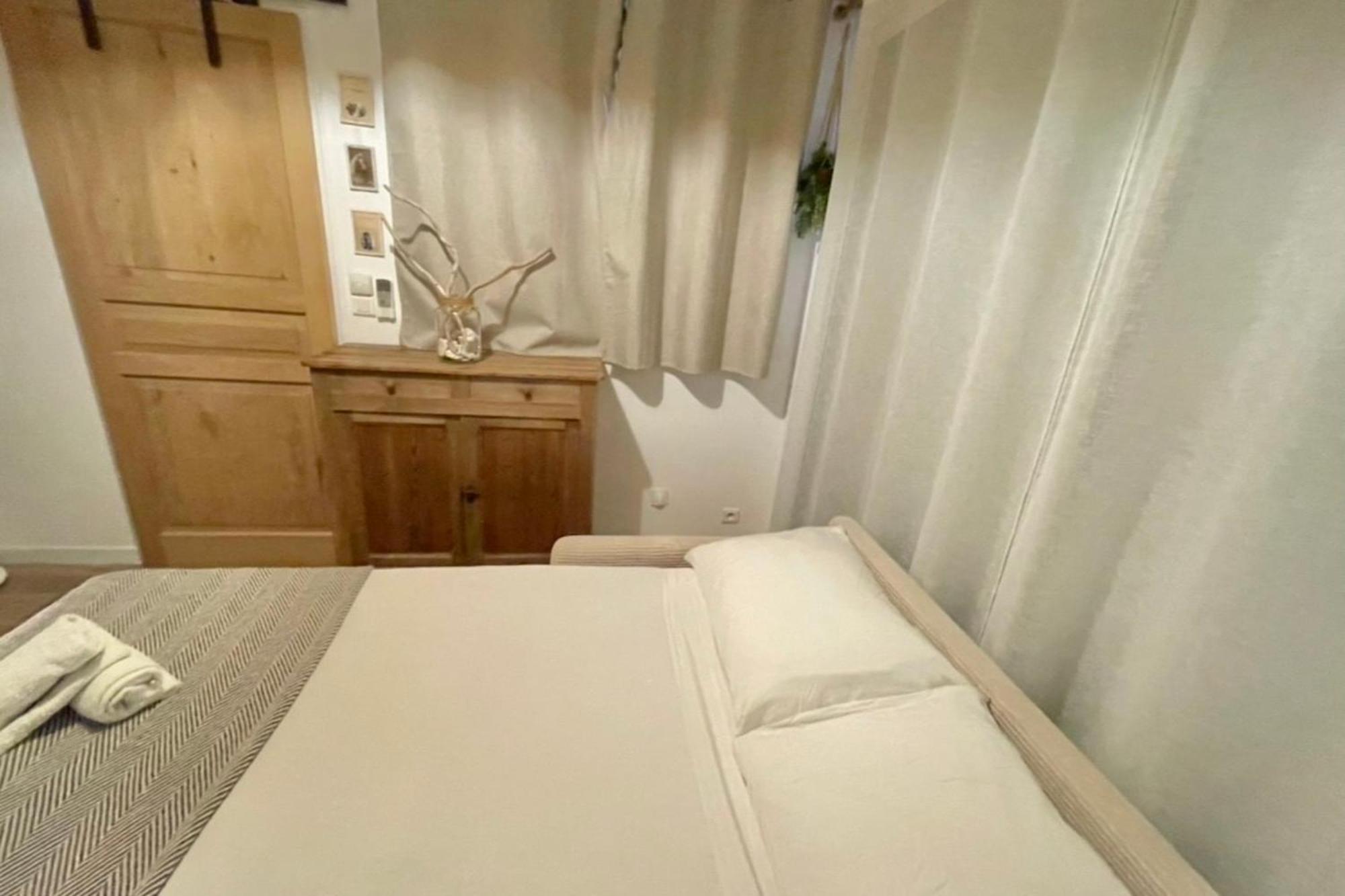 Charming Air-Conditioned One-Bedroom 150M From Cavaliere Beach 르 라방두 외부 사진