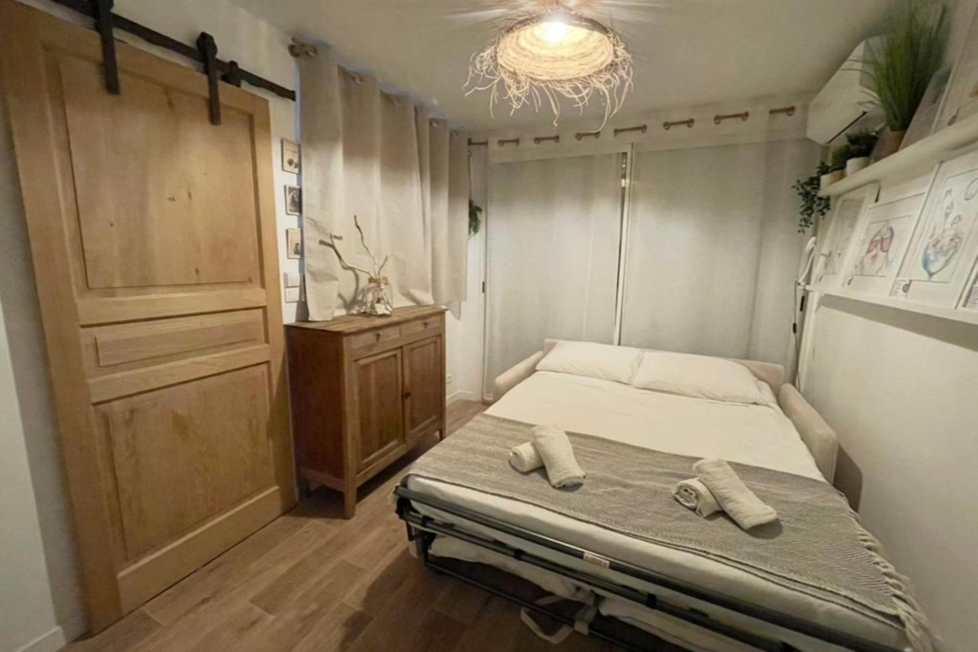 Charming Air-Conditioned One-Bedroom 150M From Cavaliere Beach 르 라방두 외부 사진