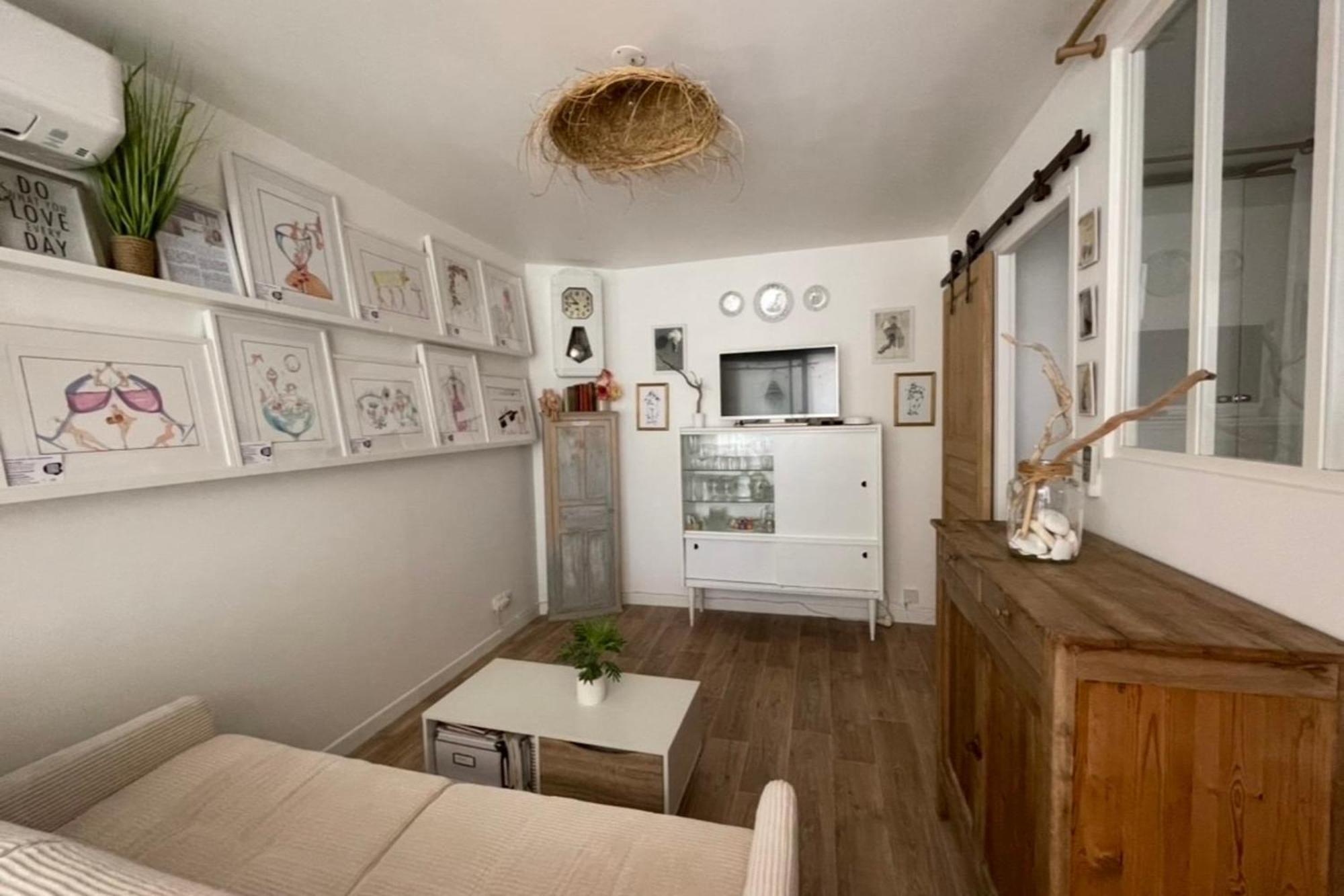 Charming Air-Conditioned One-Bedroom 150M From Cavaliere Beach 르 라방두 외부 사진