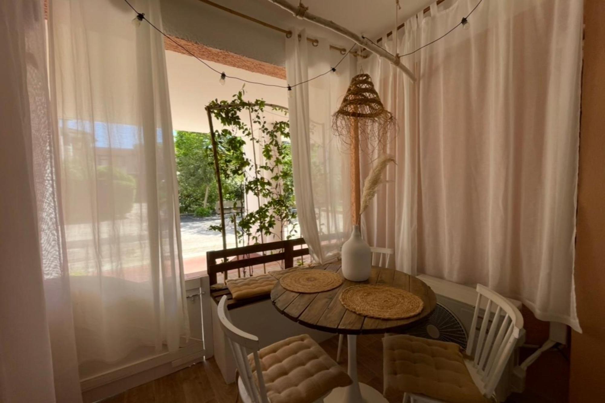 Charming Air-Conditioned One-Bedroom 150M From Cavaliere Beach 르 라방두 외부 사진